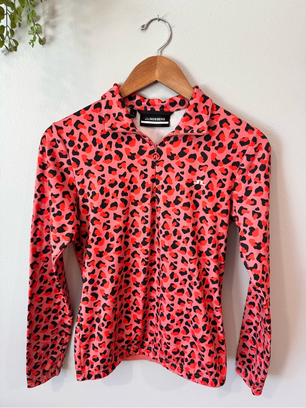 J.Lindeberg Pink and Red Leopard-Print Zip Top Sz Small